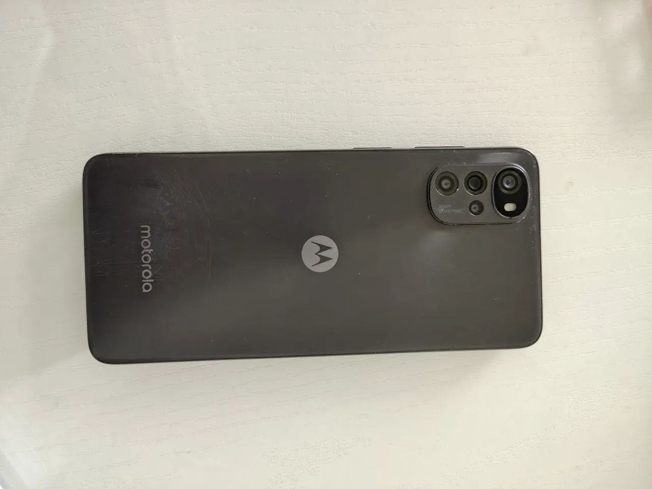 Celular moto g22 semi usado+capinha nova