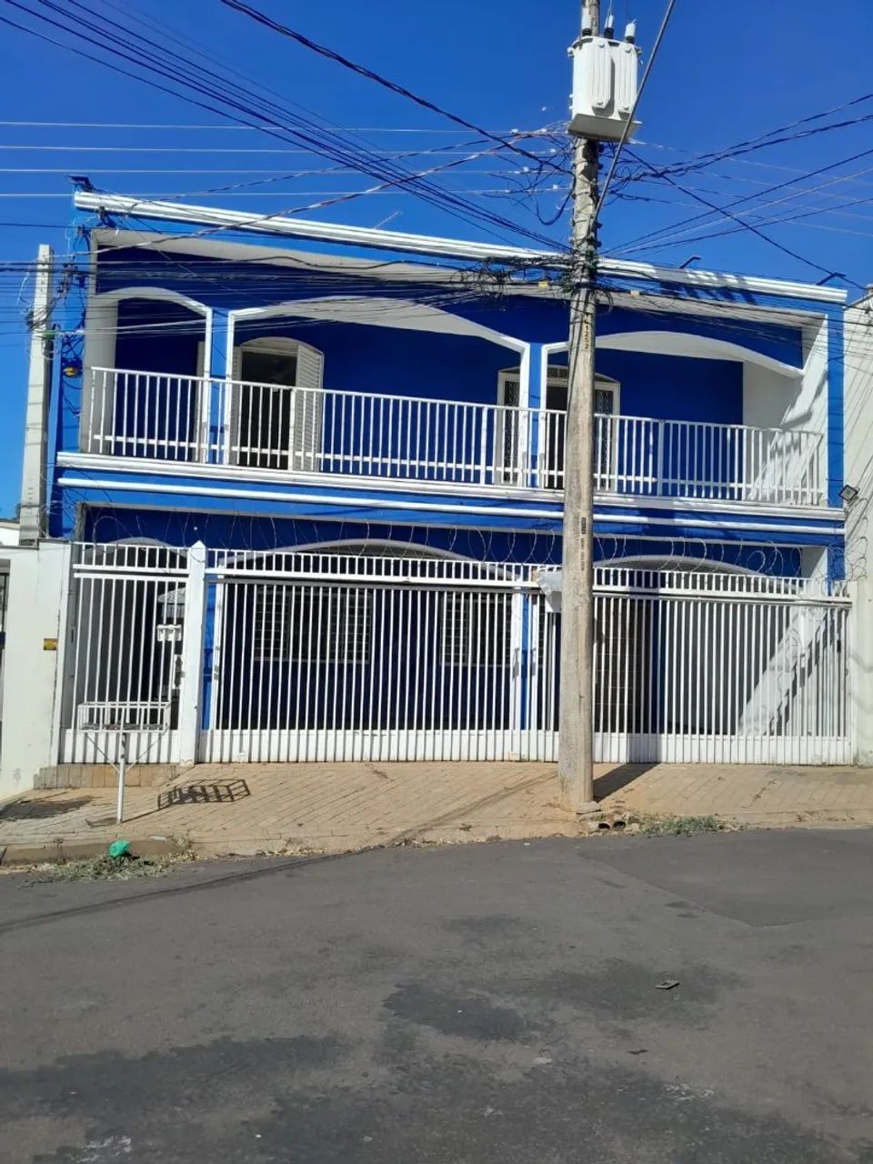 Sobrado com casa no fundo, em Araçatuba sp