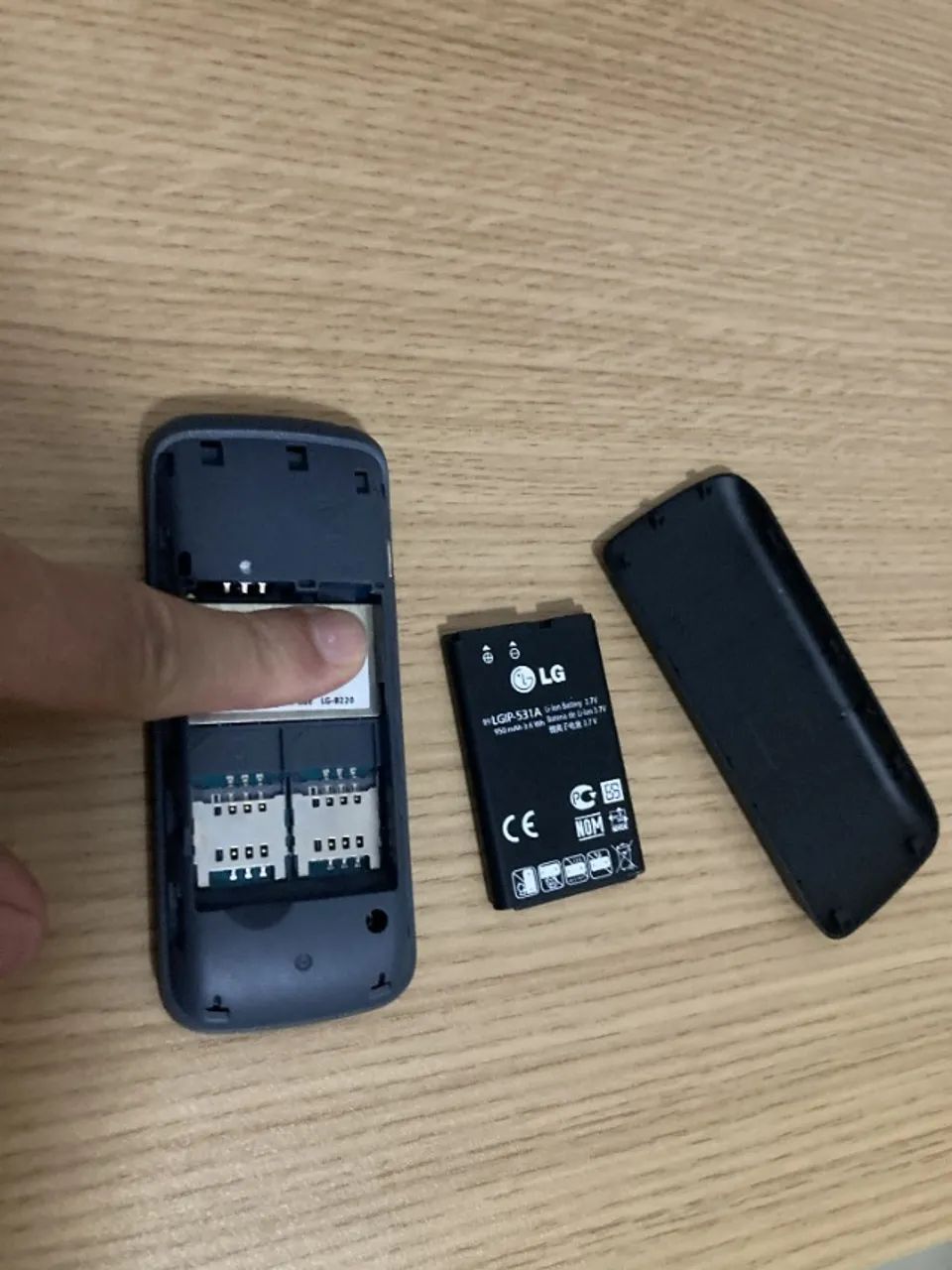 Celular simples LG B220 DualSIM 32MB - Foto 3