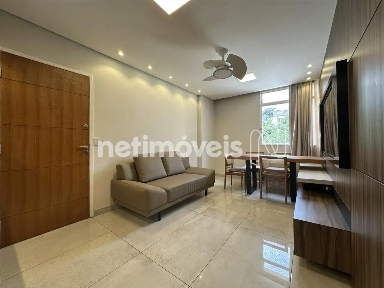 Apartamento 2 Quartos Mobiliado e Reformado  Próximo à Rua Francisco Deslandes - Foto 2