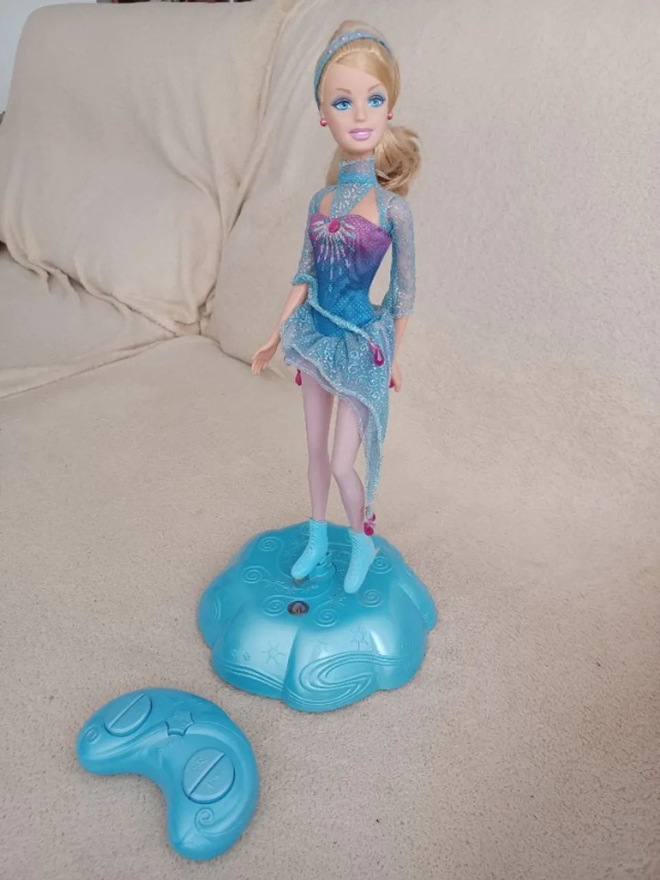 Barbie Patinadora e Gatinha  - Foto 6