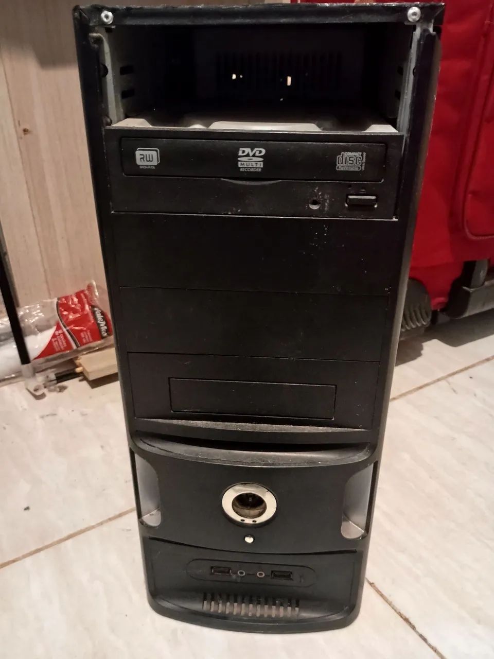 Monitor e torre de computador  - Foto 2