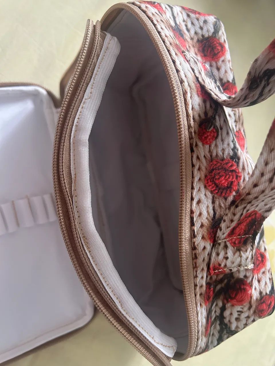 Necessarie  - Foto 2