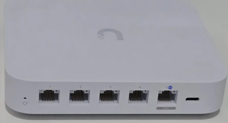 Ubiquiti UniFi Cloud Gateway Ultra (UCG-Ultra) - Foto 3