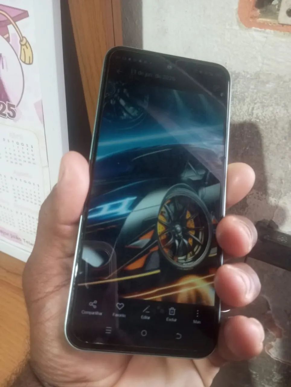 Celular ótimo semi-novo 