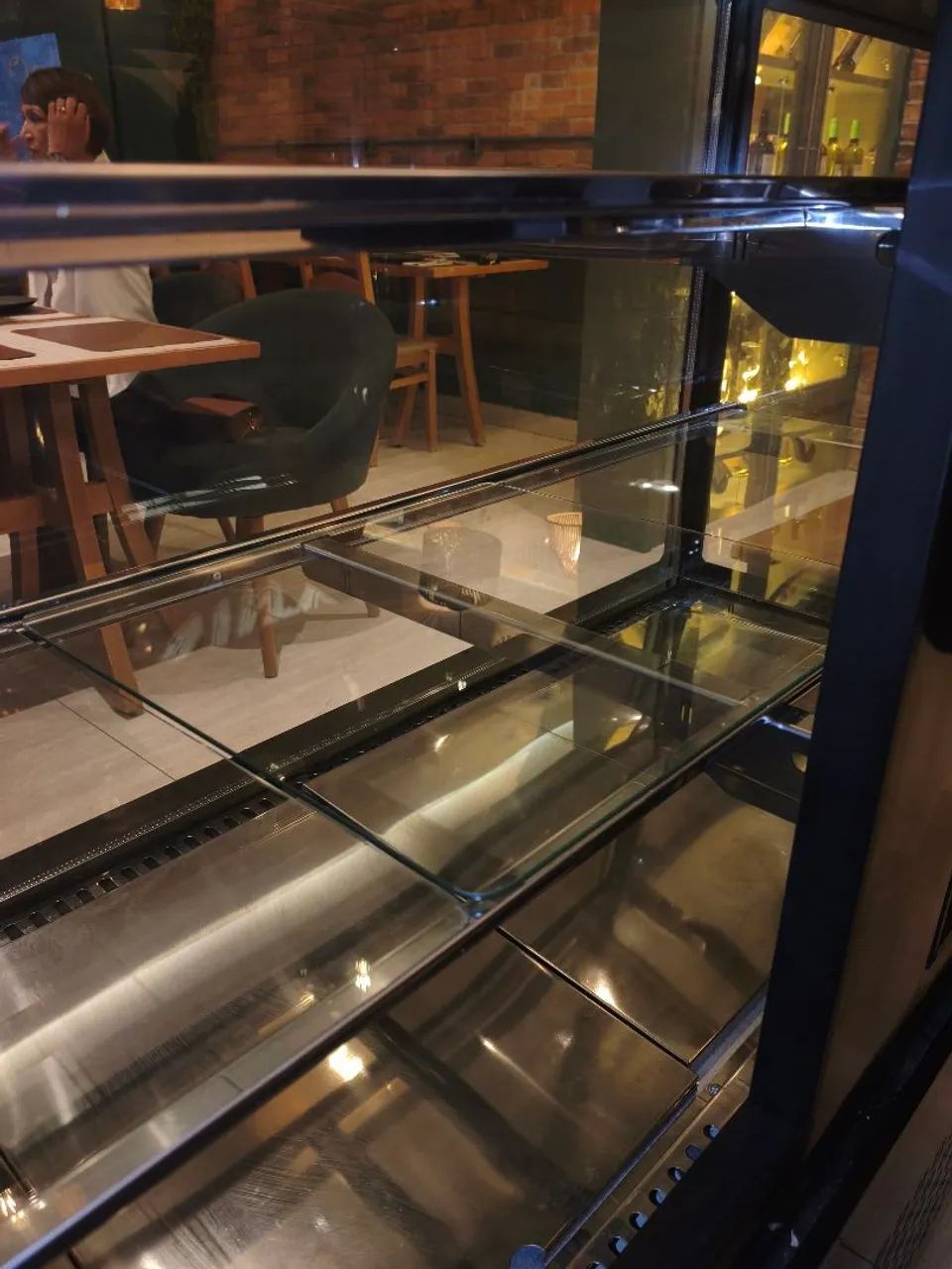 VITRINE EXPOSITORA REFRIGERADA - VENÂNCIO 