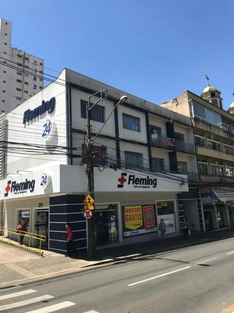 ---Apartamento - Fleming 24 Hrs.
