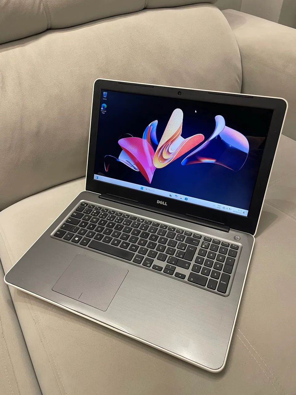 Notebook Dell i7 7ª Ger/ Placa de vídeo 4GB/ SEM DEFEITOS