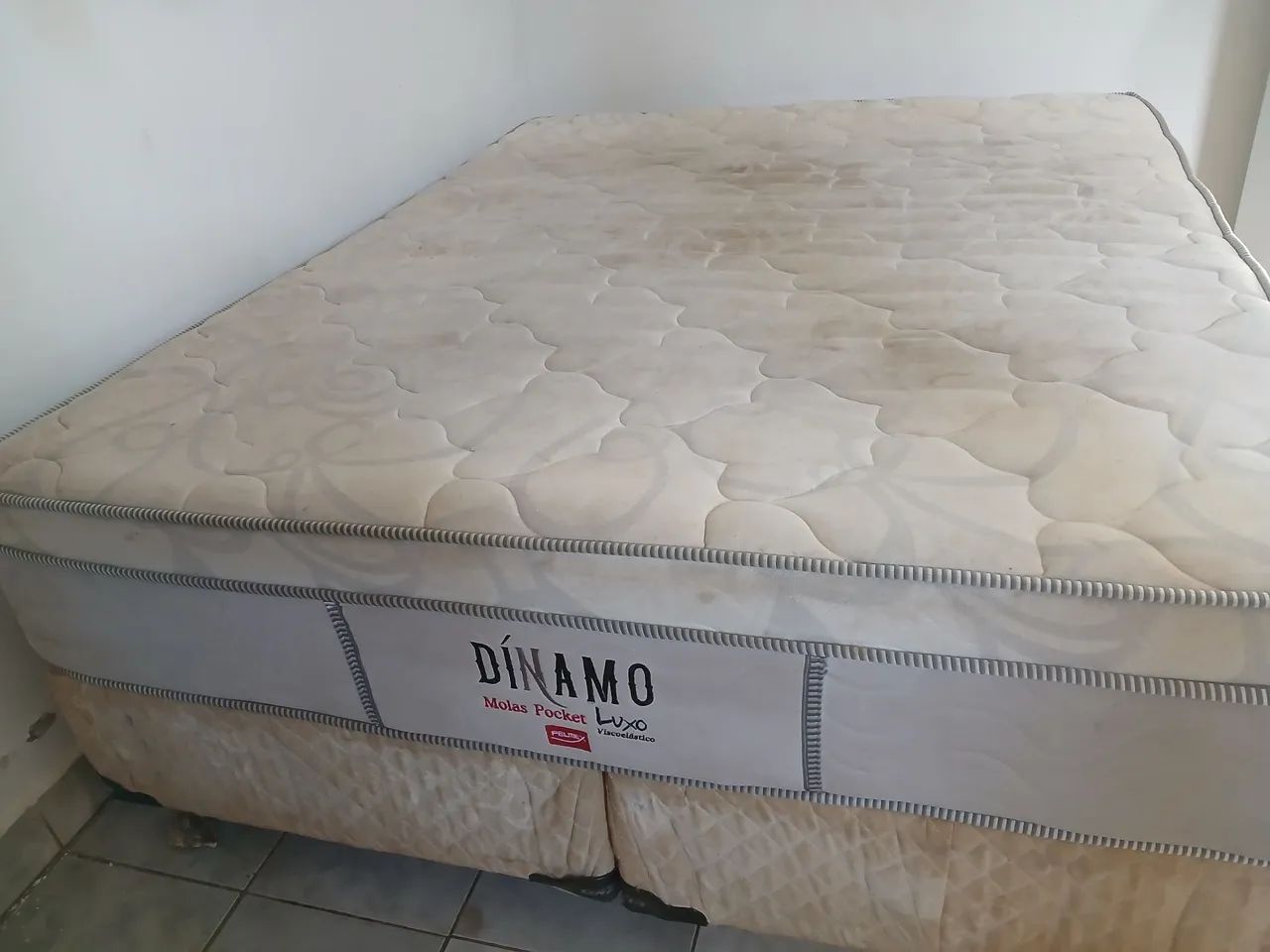 Cama Box Queen size usada e em bom estado - Foto 2