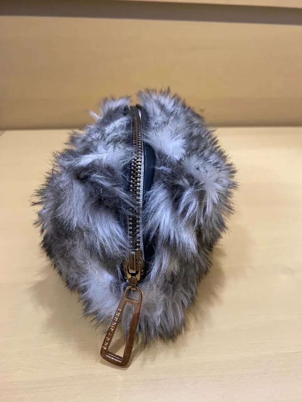 Necessaire maquiagem pelúcia Botswana - Foto 2