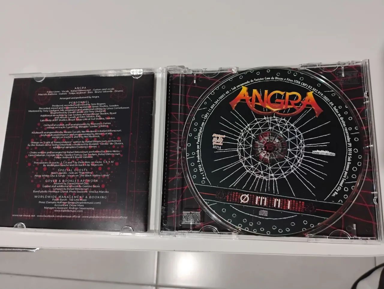 Cd Angra  - Foto 2