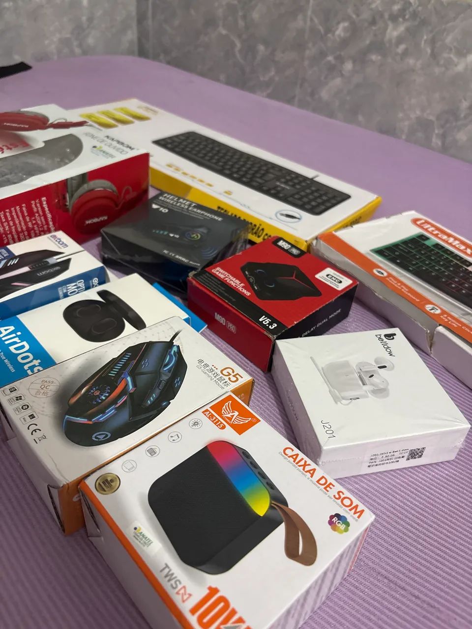 Fones, teclados, mouse e caixinha de som - Foto 4