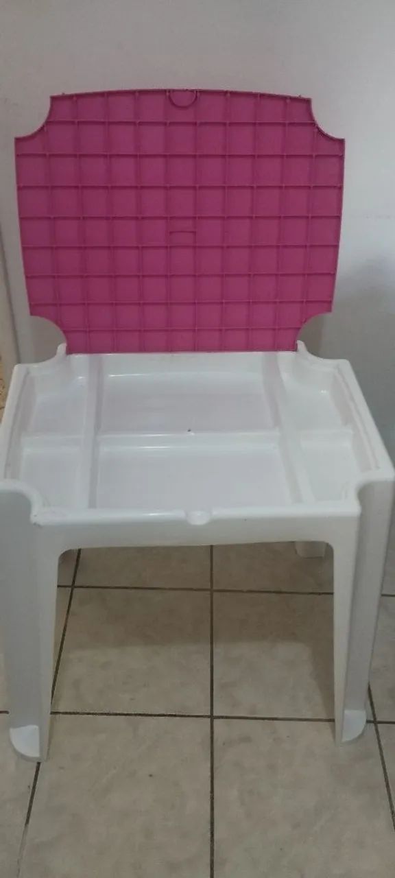 Mesa Infantil com 2 cadeiras Tramontina