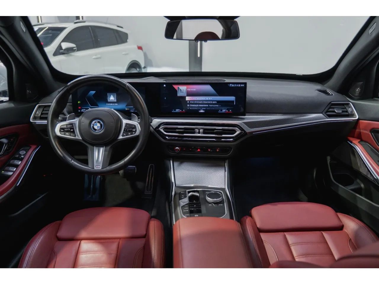 BMW Série 3 330E M Sport 2.0 Turbo Híbrido AU, foto 14 de 15