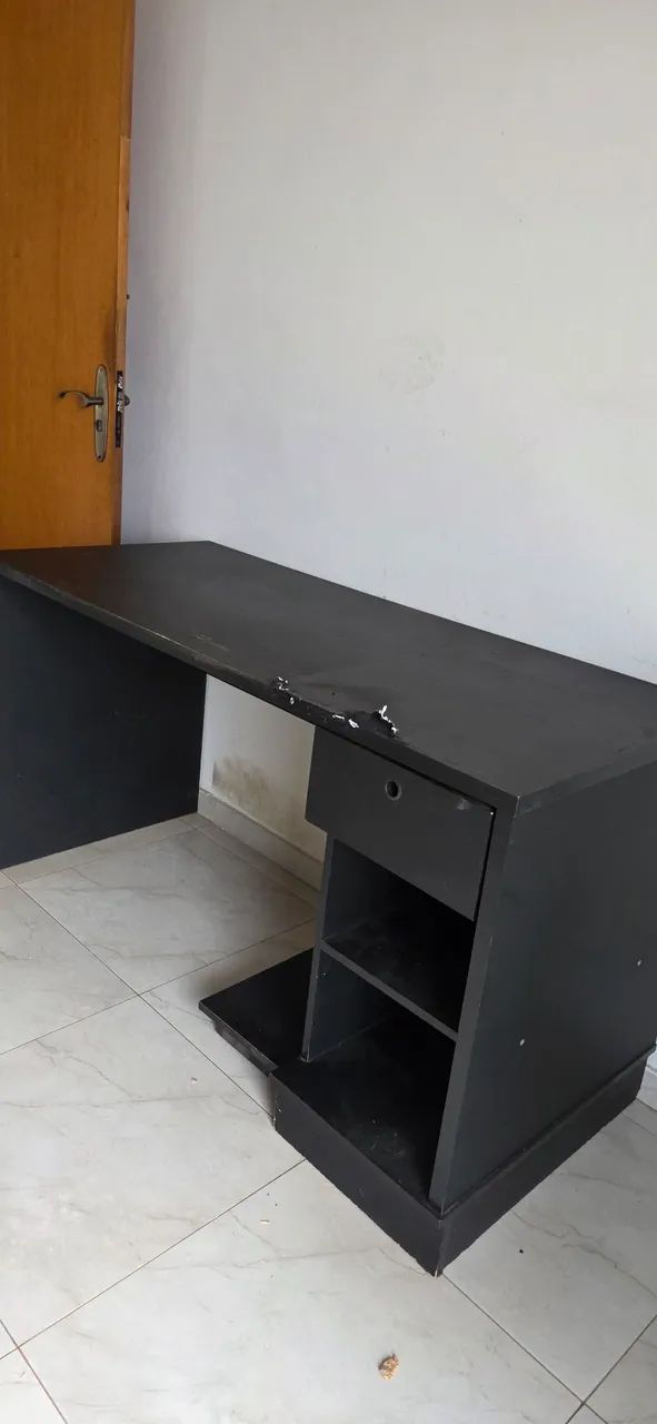 Vendo mesa escritório/ escrivaninha - Foto 2