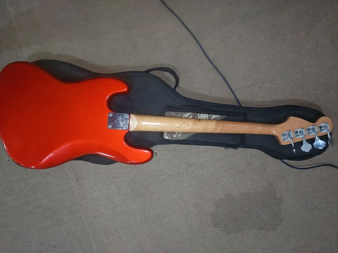 Baixo squier koreano 4 cordas - Foto 4