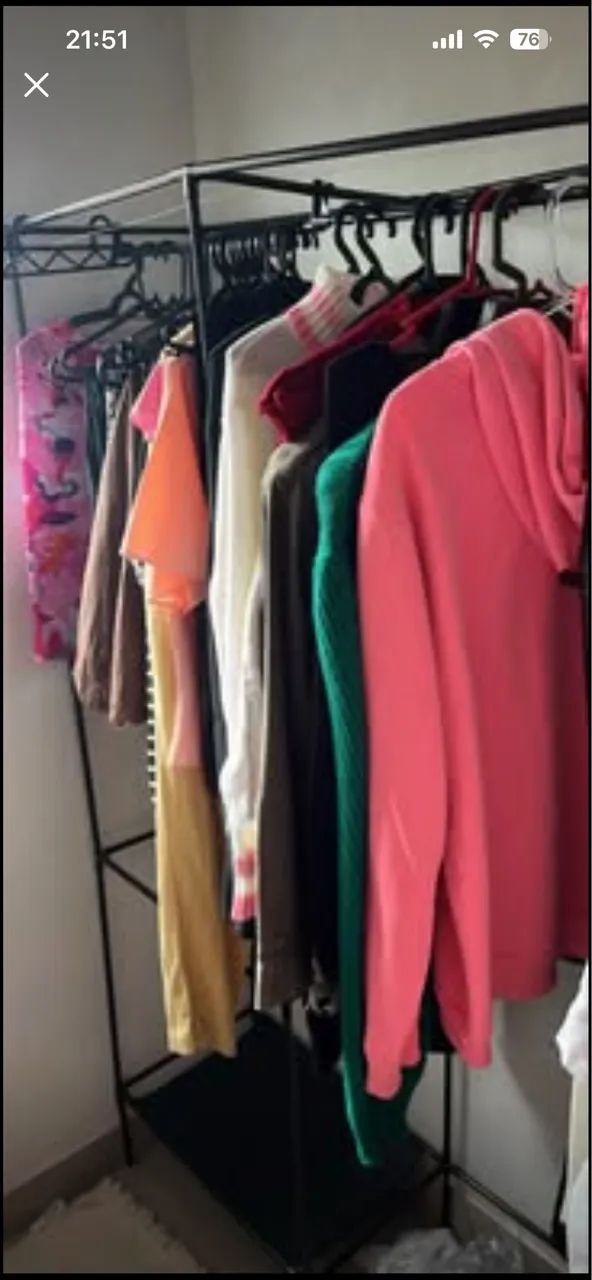Vendo lote de roupas para brechó em excelente estado de conservação  - Foto 5