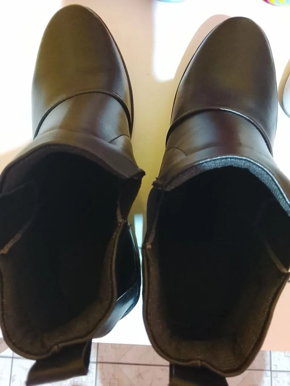 Bota feminina preta - Foto 3