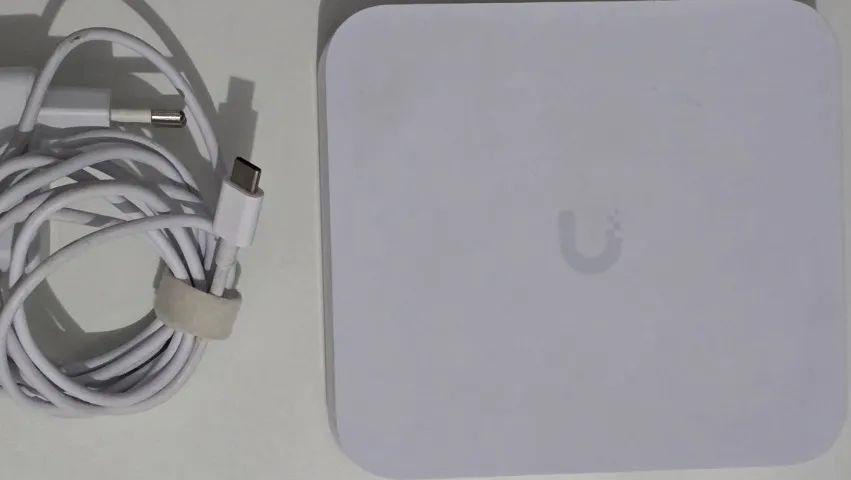 Ubiquiti UniFi Cloud Gateway Ultra (UCG-Ultra) - Foto 2