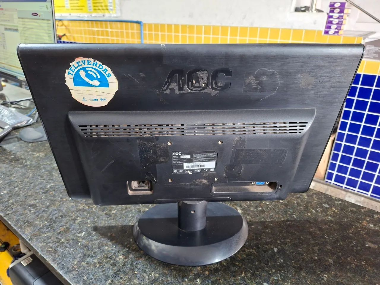 Monitor AOC 18" - Foto 3