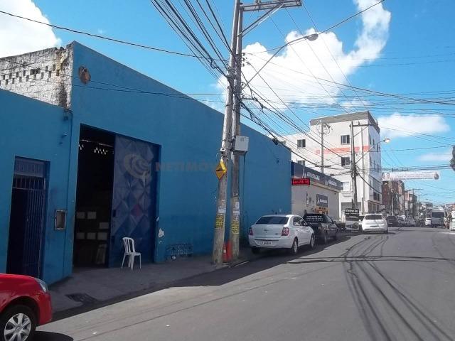 Lojão com Área de 180 m² para Aluguel no Caminho de Areia (767904) - Foto 12