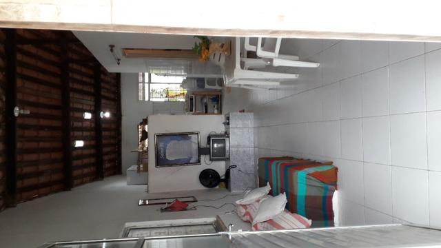 Aluga-se casa na ilha