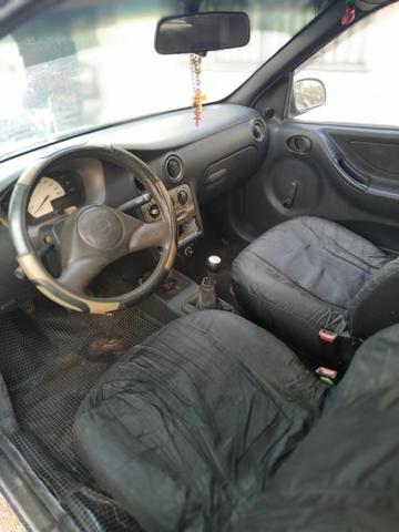 Vendo Celta 02/02 sem motor - Foto 3