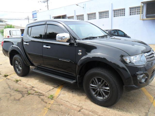 Mitsubishi L200 Triton Hpe 3.2 CD tb Int.Diesel Aut- - Foto 4