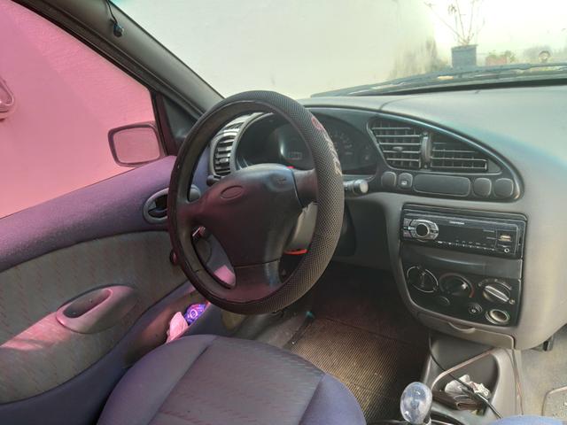 Ford Fiesta 2001 - Foto 6