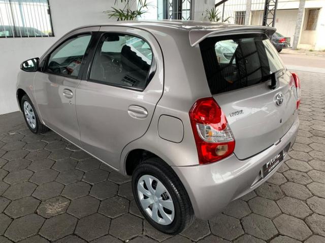 ETIOS XS 1.5 2017 Flex 16V 5p Mec. - Foto 4