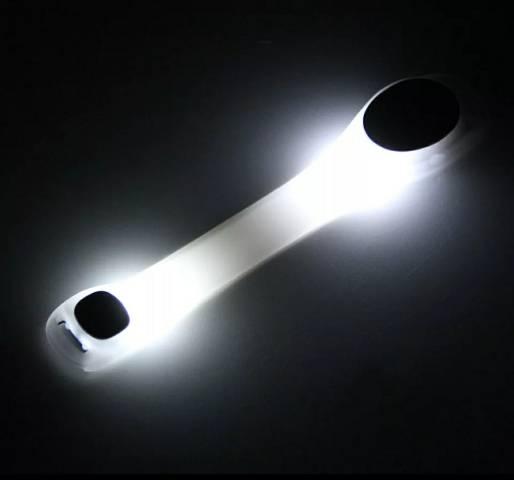 Braçadeira de led flexível para corridas e caminhadas - Foto 3