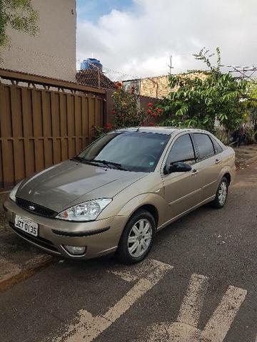 Focus Ghia 2.0 16v ano 2004 - Foto 2