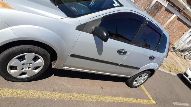 Ford Fiesta 2008 - Foto 4