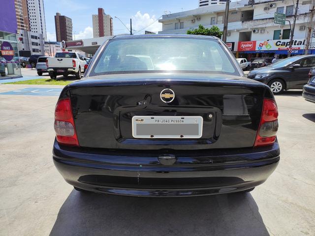 Corsa Classic / Troco em Moto / Valor Negociavél - Foto 2