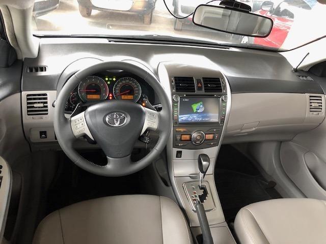 Financio e Vendo este Lindo Toyota Corolla 2012 XEI 2.0 automático - Foto 3