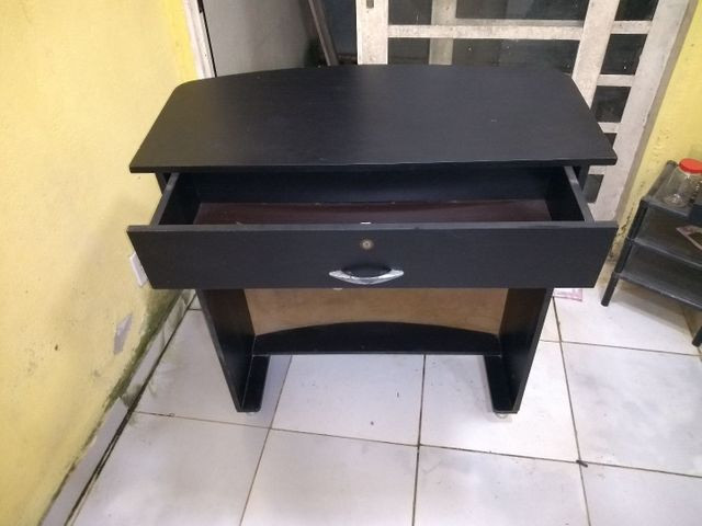 Balcão e banco de espera para salão e Barbearia - Foto 2