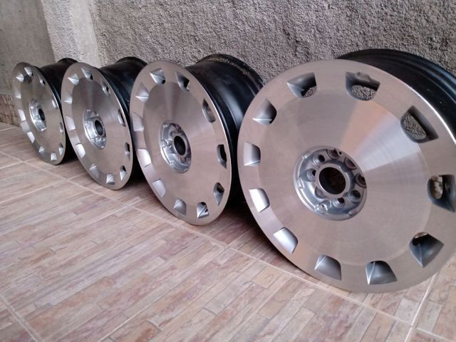 vendo ou faço rolo Roda 17 multifuro de 4 - Foto 2