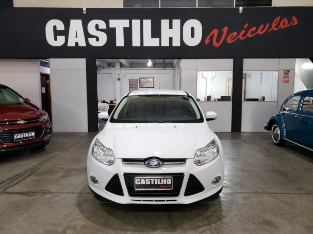 FOCUS SEDAN SE 2.0 16V POWERSHIFT  AUT  2015