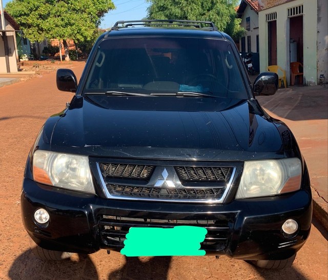 PAJERO FULL 03/04 AUTOMÁTICA 4X4 7 LUGARES