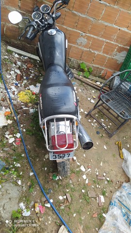 VENDO UMA SUZUKI EMPLACADA ATÉ 2022