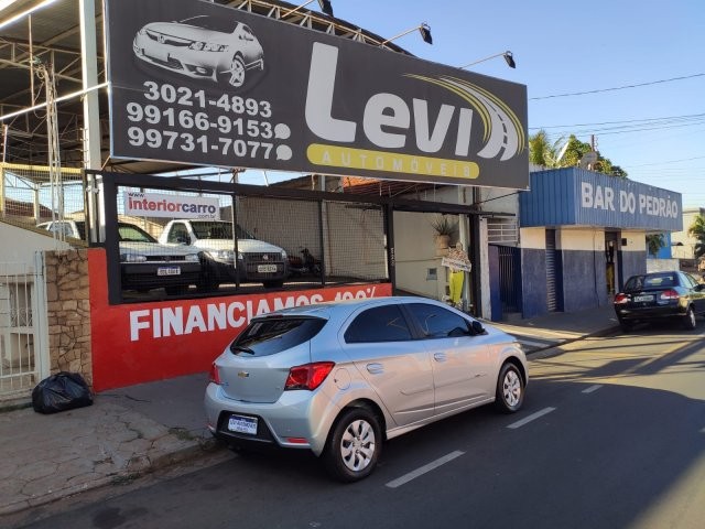 CHEVROLET ONIX 2018 1.0 MPFI LT 8V FLEX 4P MANUAL