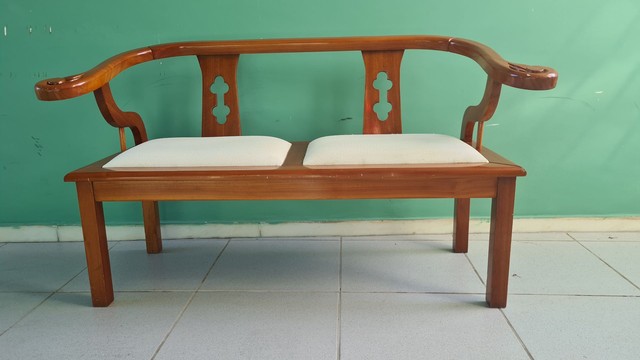 BANCO NAMORADEIRA EM MOGNO