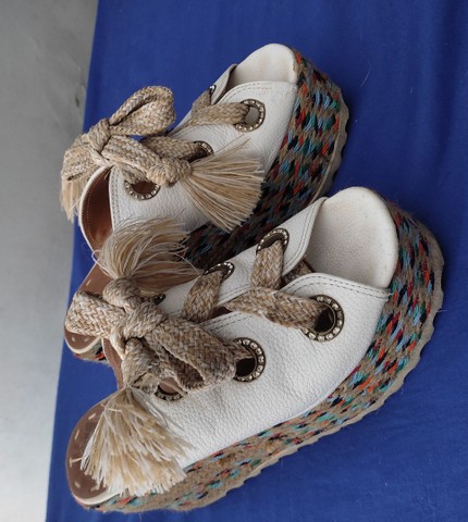 Sandália Divina - Roupas e calçados - Cidade da Barra, Vila Velha 997360469  | OLX
