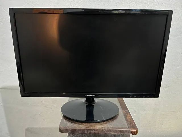 Monitor Samsung 24" com Hdmi S24D332H
