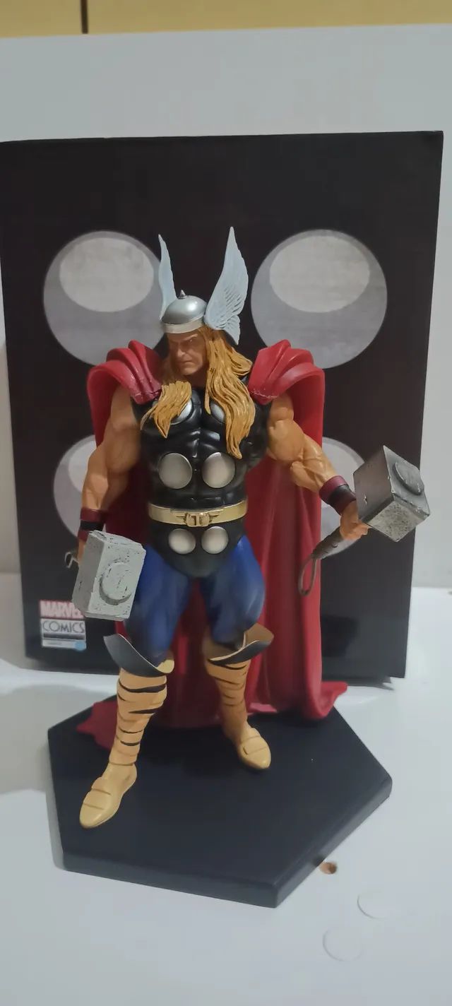 Thor Comics EXCLUSIVO 1/10 Iron Studios - COM DETALHE LEIA