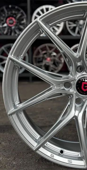 rodas Gisa Firenze Light aro 19 tala 8.5 furação 5x114 - Foto 2