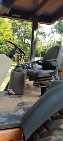 Retroescavadeira 580L 4×4 Turbo  - Foto 4