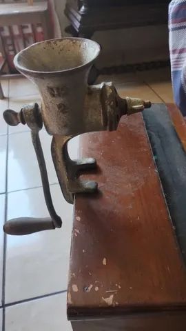 Máquina de moer carne antiga  - Foto 3