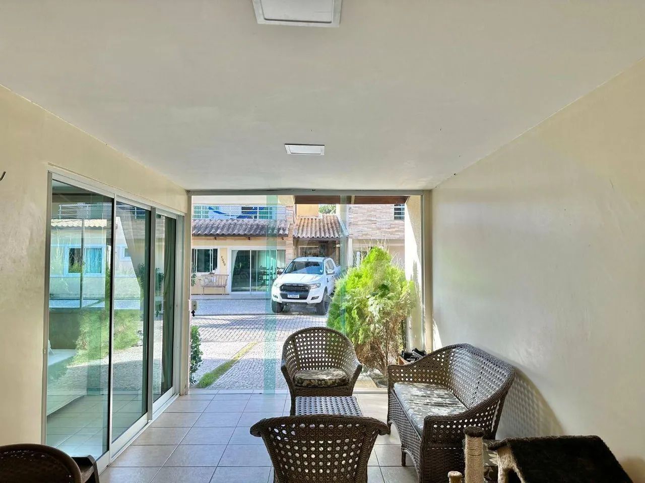 Casa na Avenida Maestro Lisboa, com 4 dormitórios à venda por R$ 780.000 - Lagoa Redonda - - Foto 3