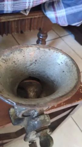 Máquina de moer carne antiga  - Foto 4